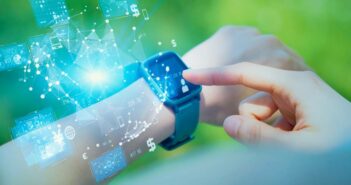 Smart Watch: Das Must-Have im digitalen Alltag (Foto: AdobeStock 643487239 metamorworks)